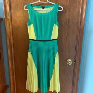 Ann Taylor women’s green fit and flare dress